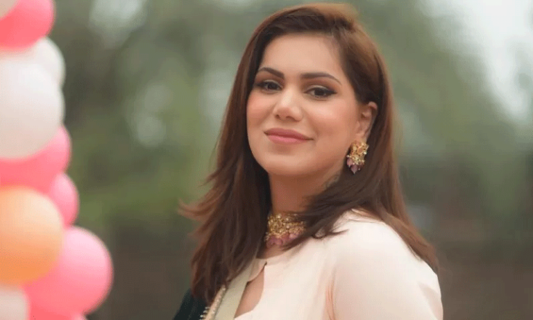 اب تو عمران خان باہر آگیا، انٹرنیٹ کھول دو،اداکارہ غناعلی