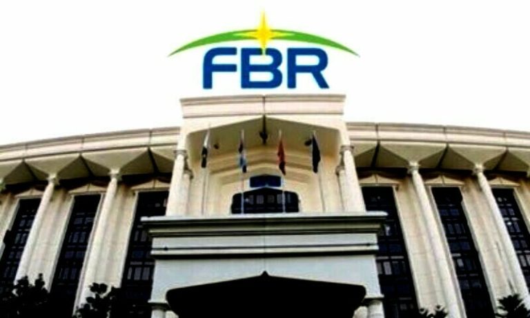 سوشل میڈیا پر دولت کی نمود و نمائش کرنے والے امیروں کیخلاف کارروائی کا فیصلہ