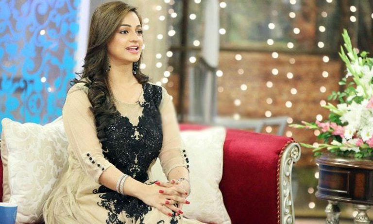 نور بخاری محرم الحرام میں پکنک منانے والے فنکاروں پر برس پڑیں