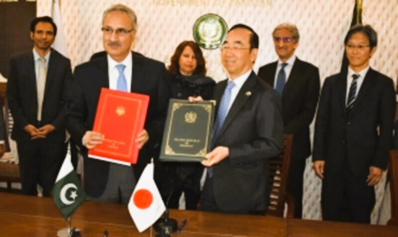 Ambassador Wada Mitsuhiro and Secretary Dr Kazim Niaz at an event for the announcement of an additional grant