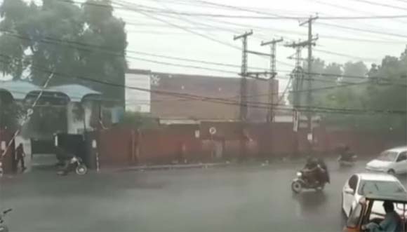ملتان میں شدید بارش، شہر کے نشیبی علاقے زیر آب، رین ایمرجنسی نافذ
