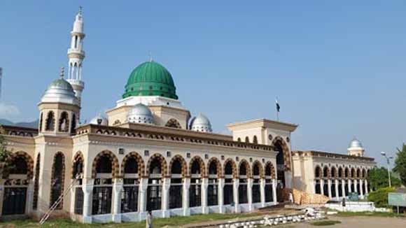 دربار بری امام سرکار پر عملے کی من مانیاں، زائرین پریشان