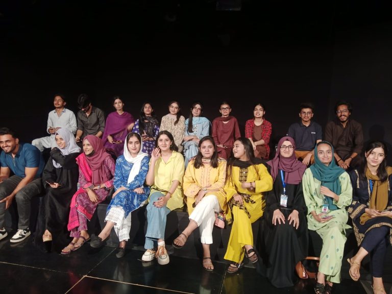 وفاقی اردو یونیورسٹی اسلام آباد کے طلباء کا پاکستان ٹیلی ویژن کا مطالعاتی دورہ