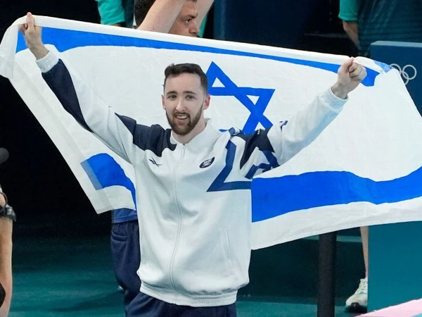 israel-gymnastes-federation-indonesia1760456308-0-600x450