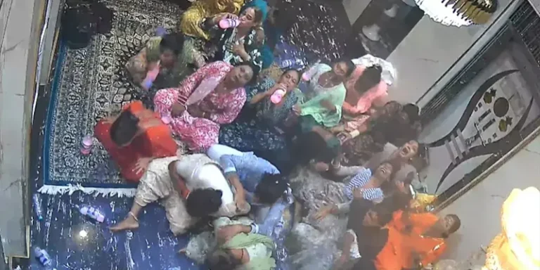 پولیس رویے سے تنگ 24 خواجہ سراؤں نے اجتماعی طور پر زہر پی لیا، ویڈیو وائرل